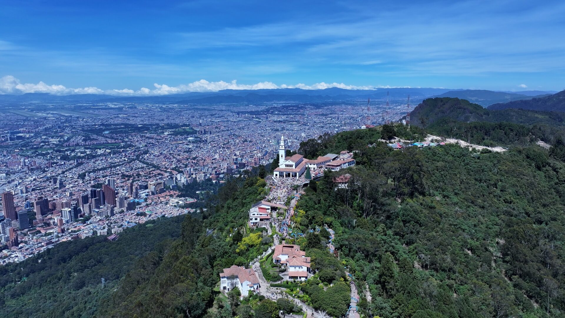 Bogota und Monserrate-Berg
