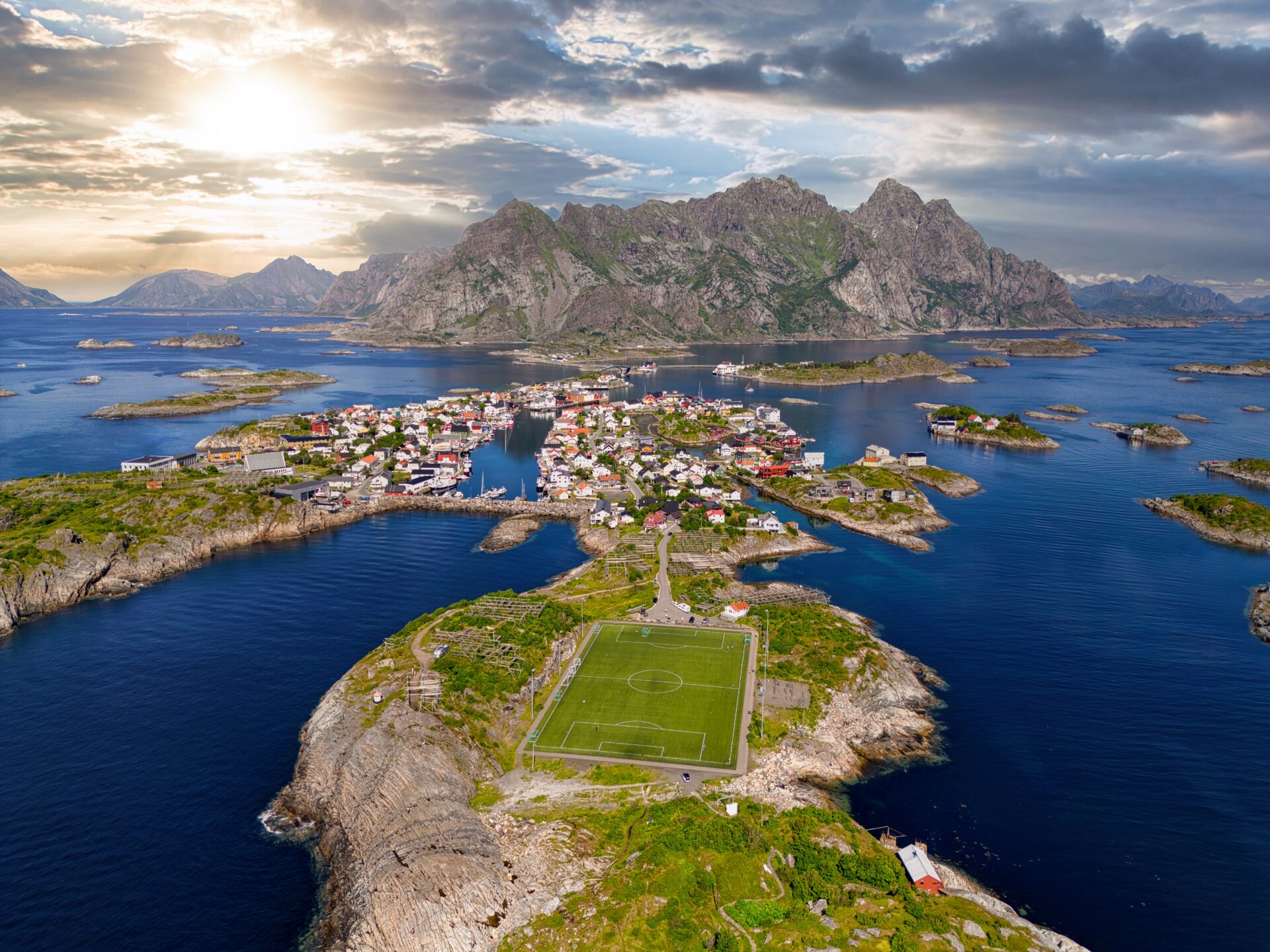 Henningsvær