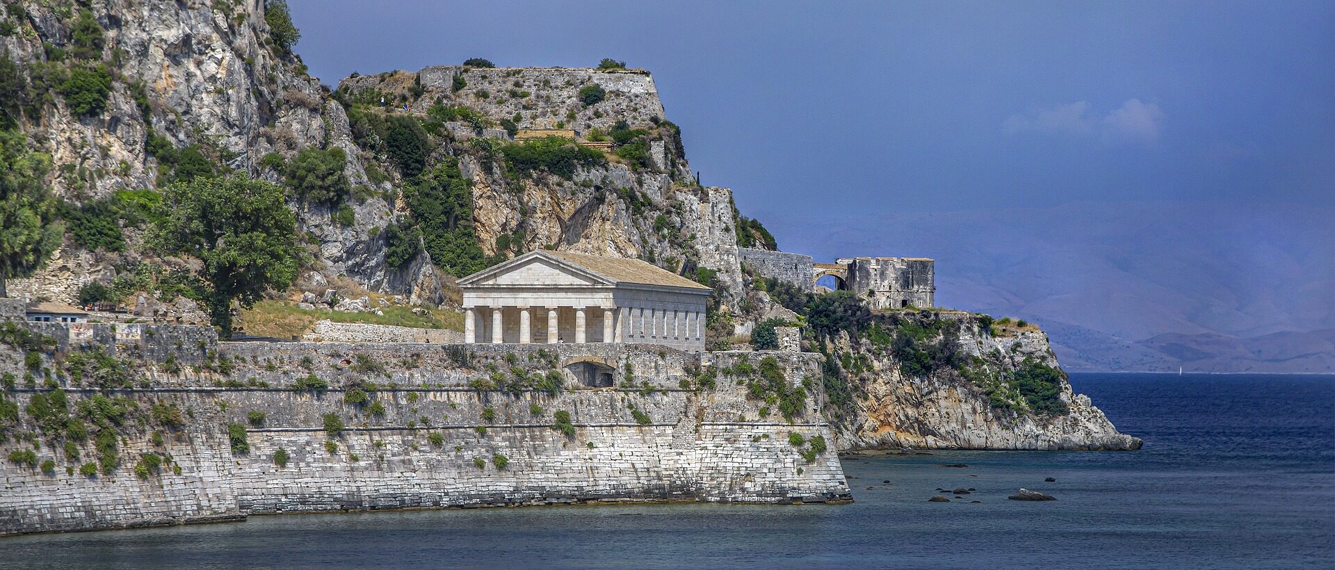 Unbekanntes Albanien & reizvolles Korfu